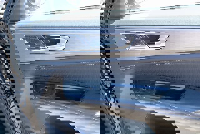 New 2026 Volkswagen Atlas Cross Sport SE image 38