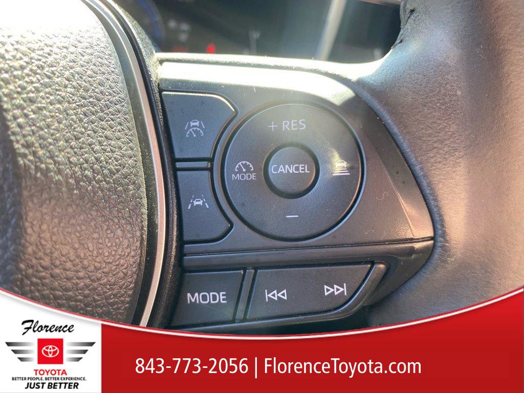 Used 2024 Toyota Corolla Cross XLE w/ Convenience Package image 30