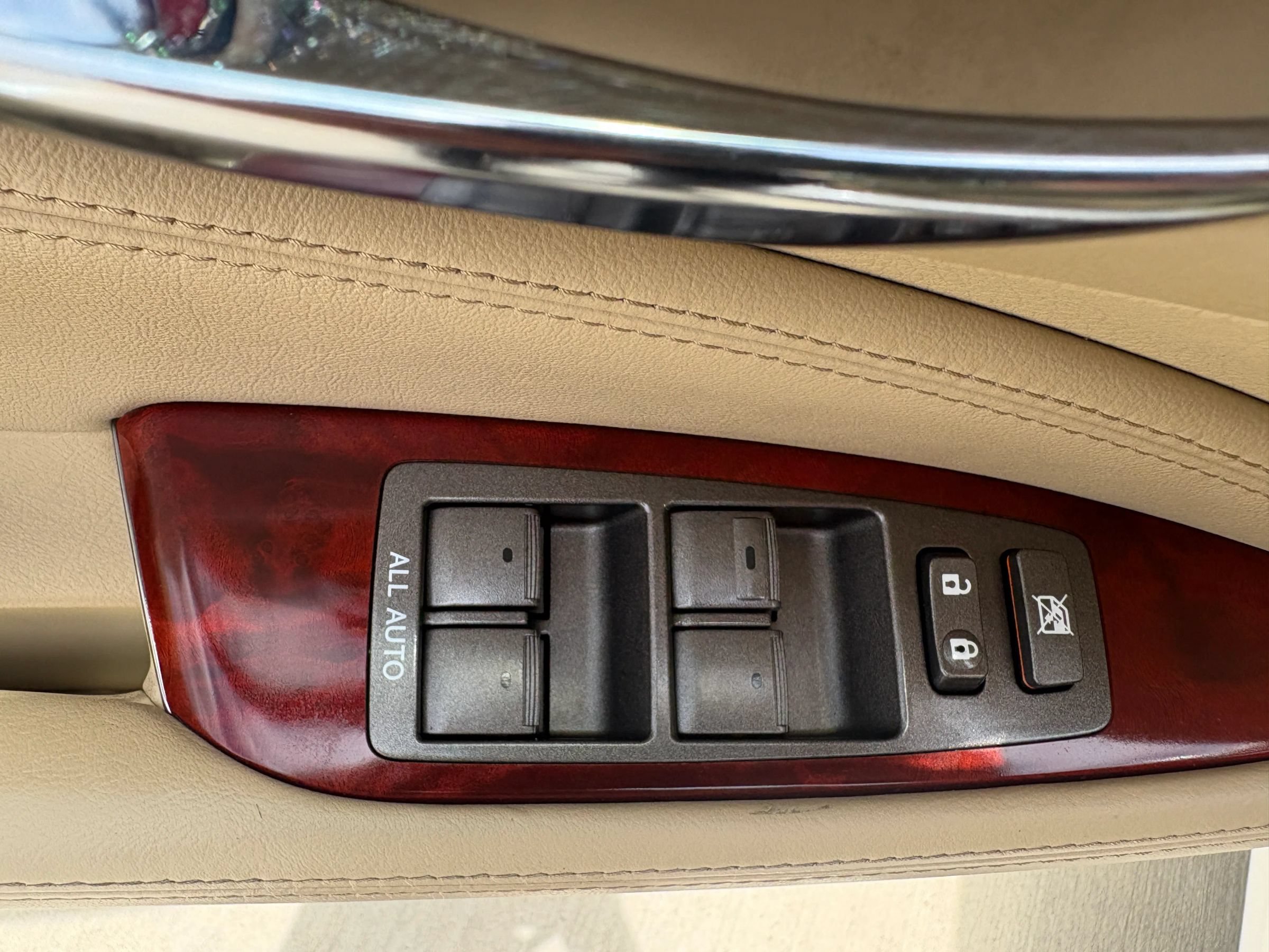 Used 2007 Lexus LS 460 L RWD image 22