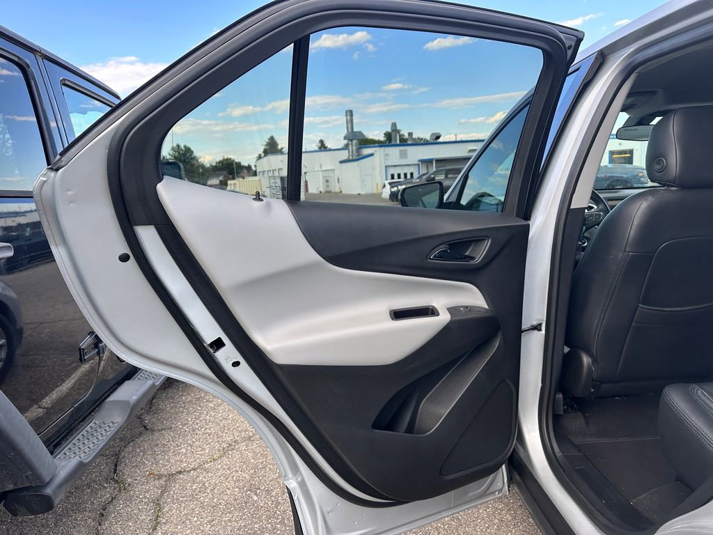 Used 2019 Chevrolet Equinox LT AWD/4WD image 8
