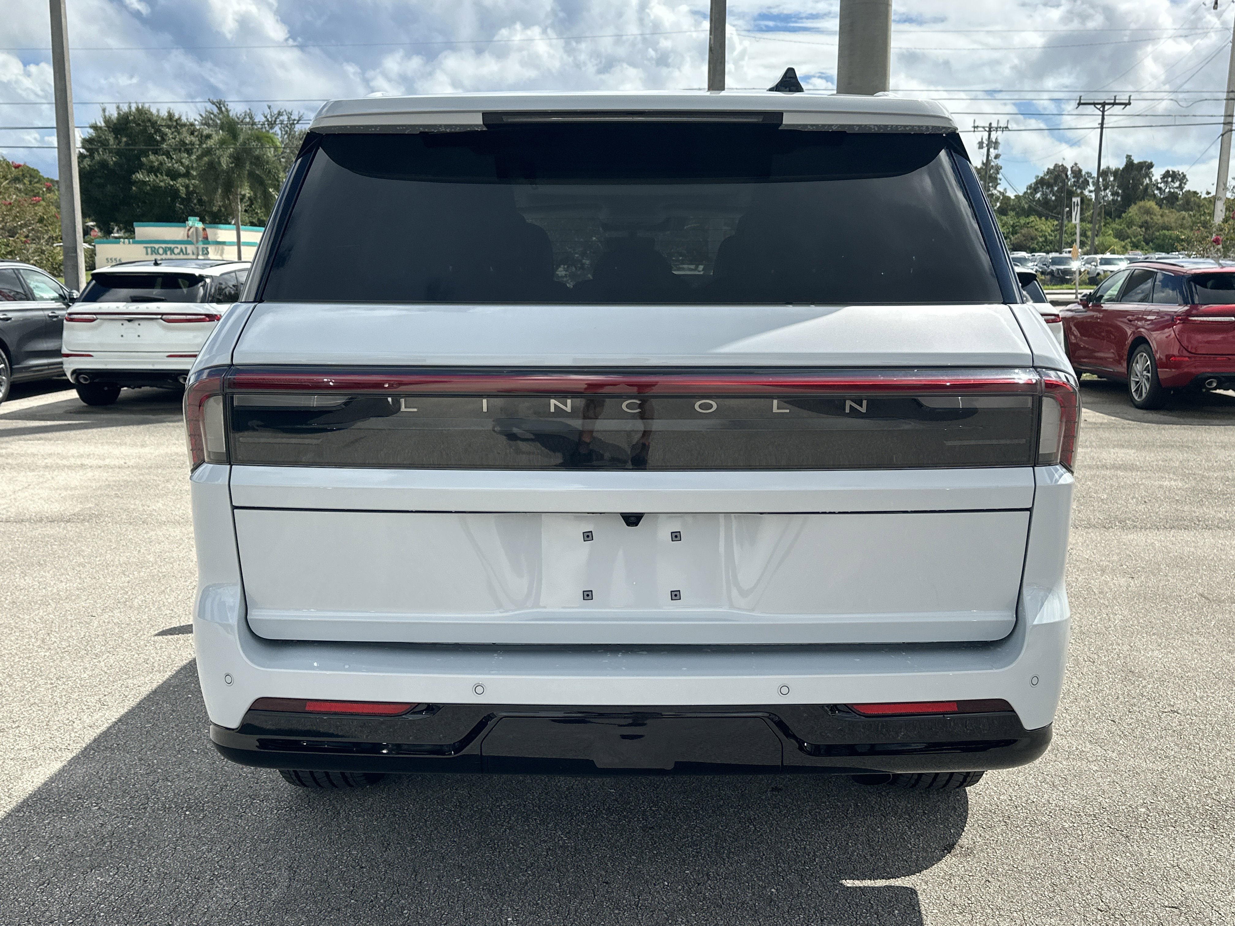 New 2025 Lincoln Navigator Reserve image 7