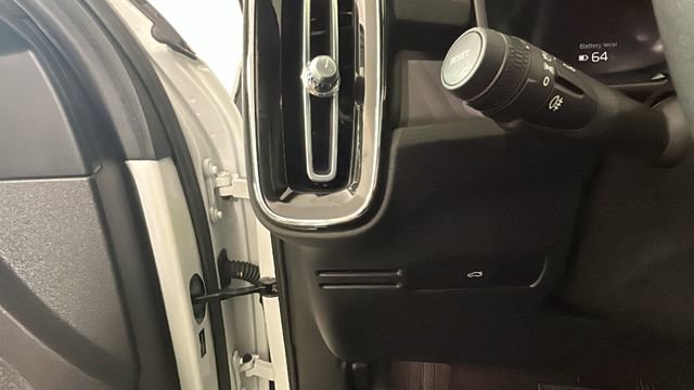 Used 2023 Volvo XC40 Recharge Plus AWD/4WD image 19