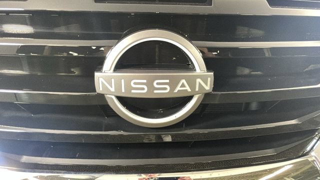Used 2025 Nissan Pathfinder S AWD/4WD image 9