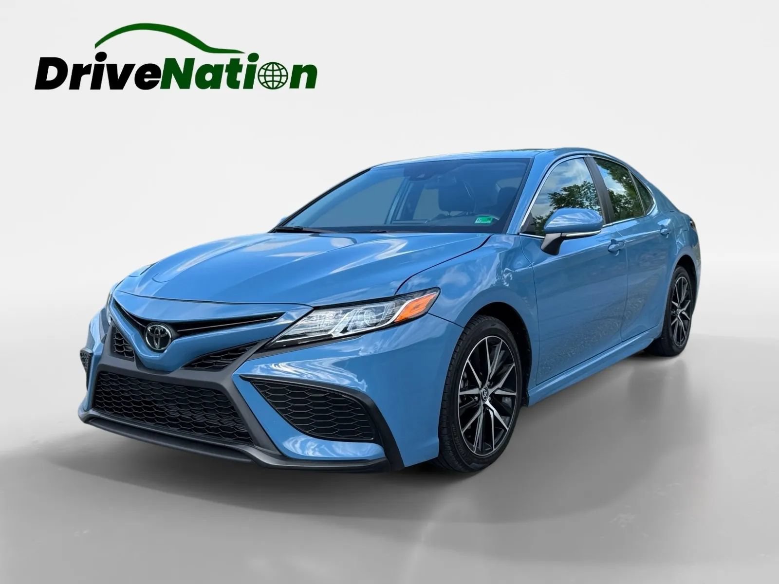 Used 2023 Toyota Camry SE