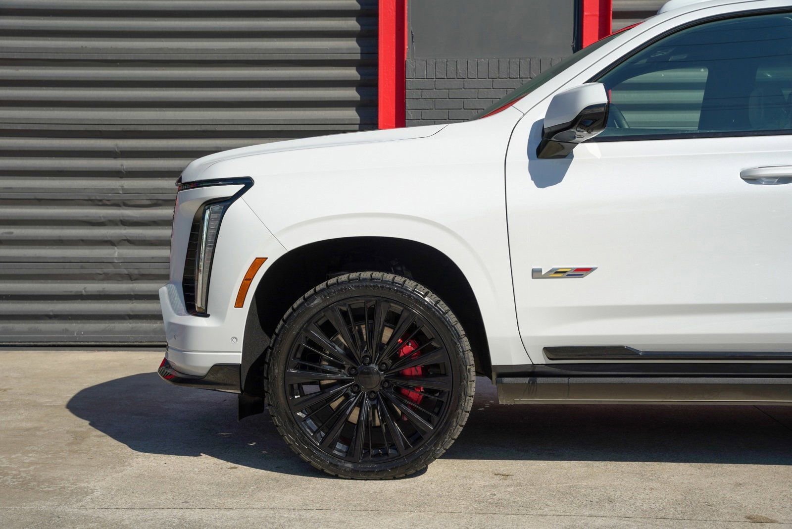 Used 2026 Cadillac Escalade V w/ LPO, ONYX Package image 6