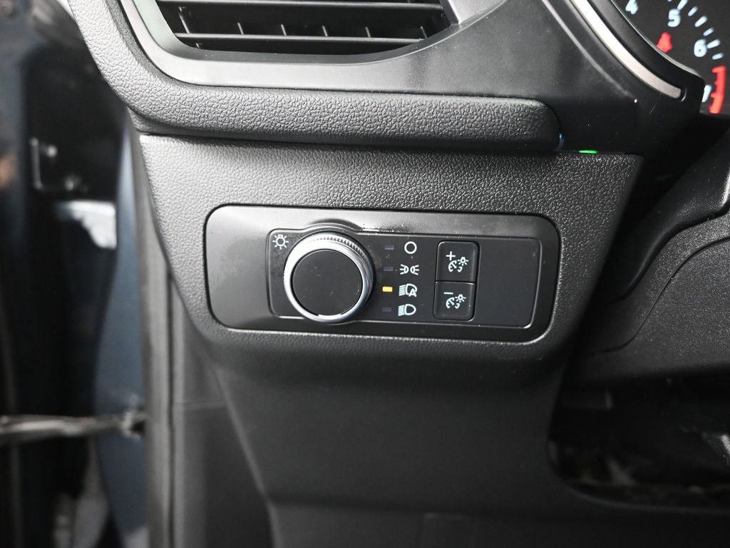 Certified 2022 Ford Escape SE w/ Cold Weather Package AWD/4WD image 12