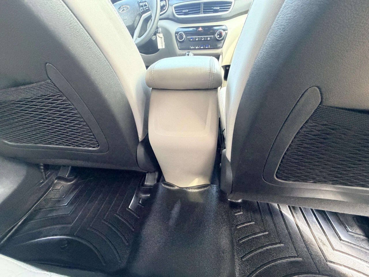 Used 2019 Hyundai Tucson SE w/ Cargo Package AWD/4WD image 27