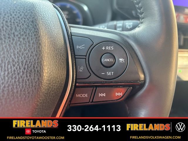 Used 2023 Toyota Venza Limited image 15