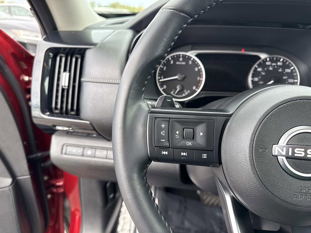 Certified 2024 Nissan Pathfinder SV image 33