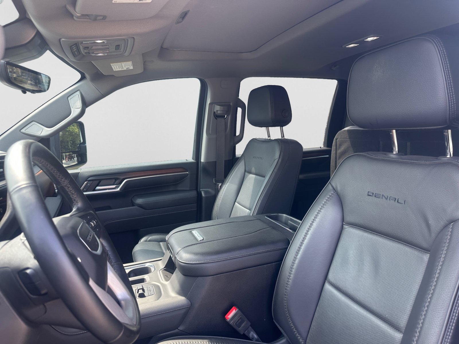 Used 2025 GMC Sierra 2500 Denali w/ Denali Reserve Package AWD/4WD image 10
