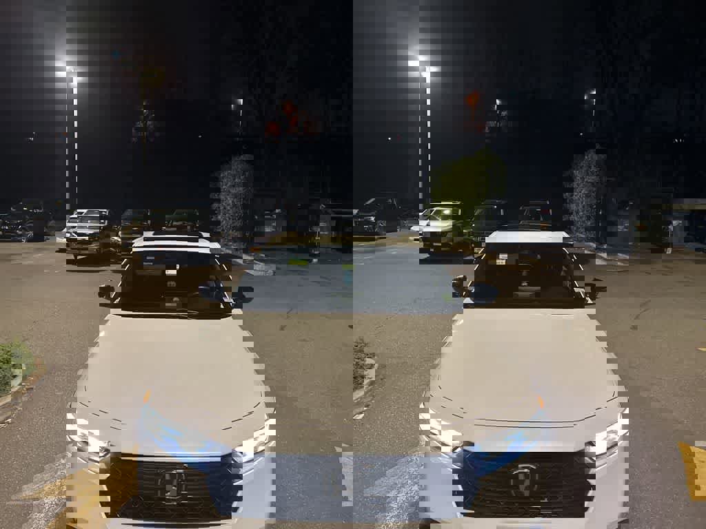 Used 2025 Honda Accord Sport image 4