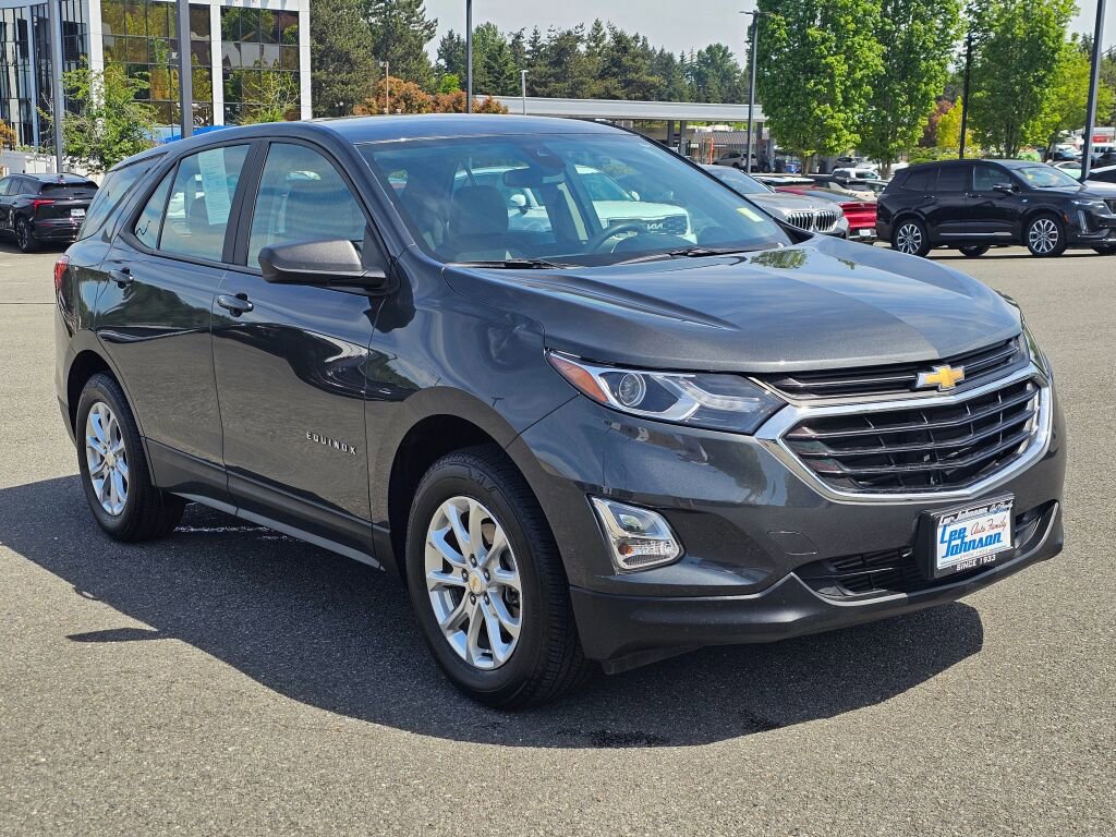 Used 2021 Chevrolet Equinox LS AWD/4WD image 3