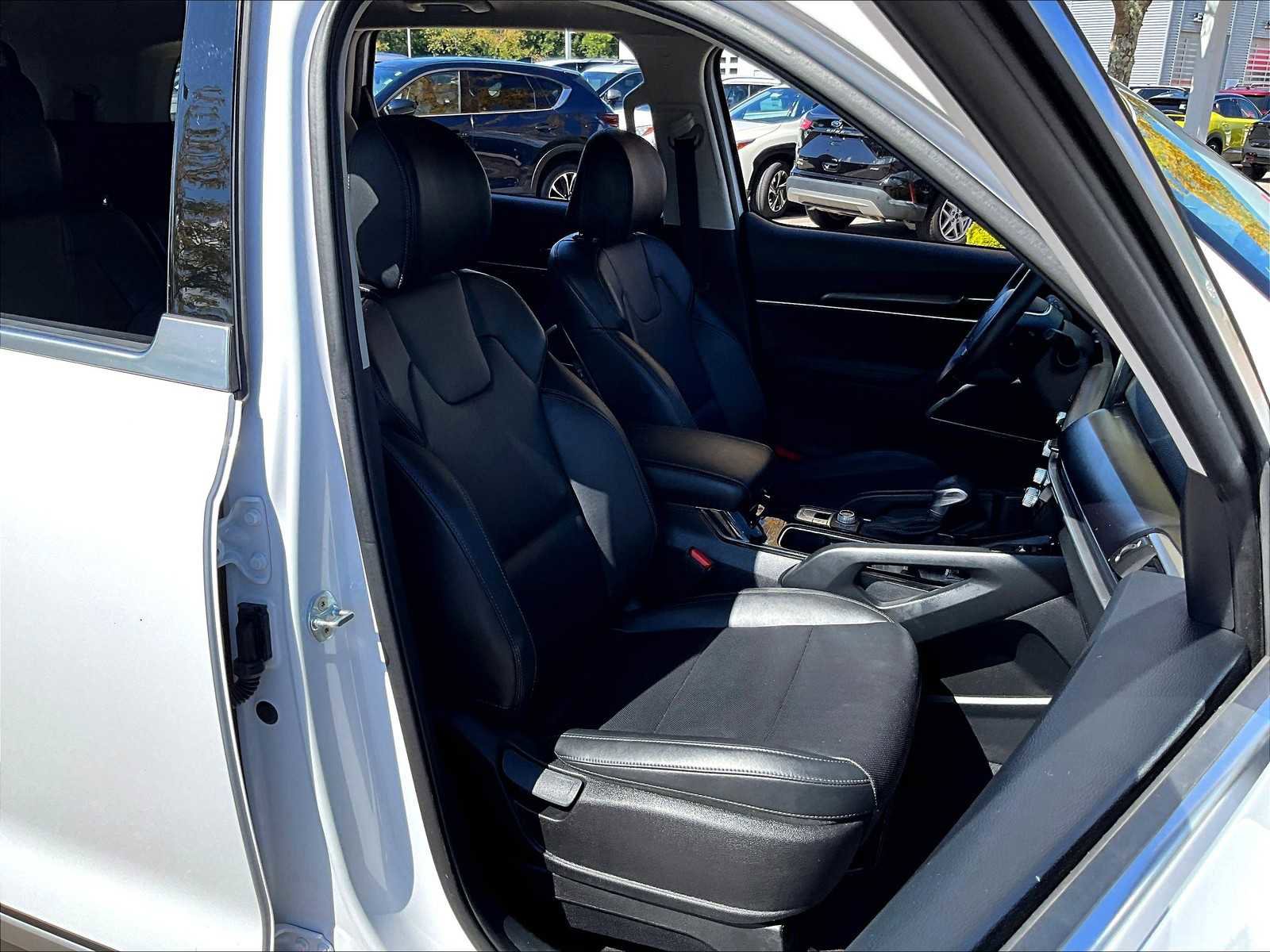 Used 2023 Kia Telluride S image 11