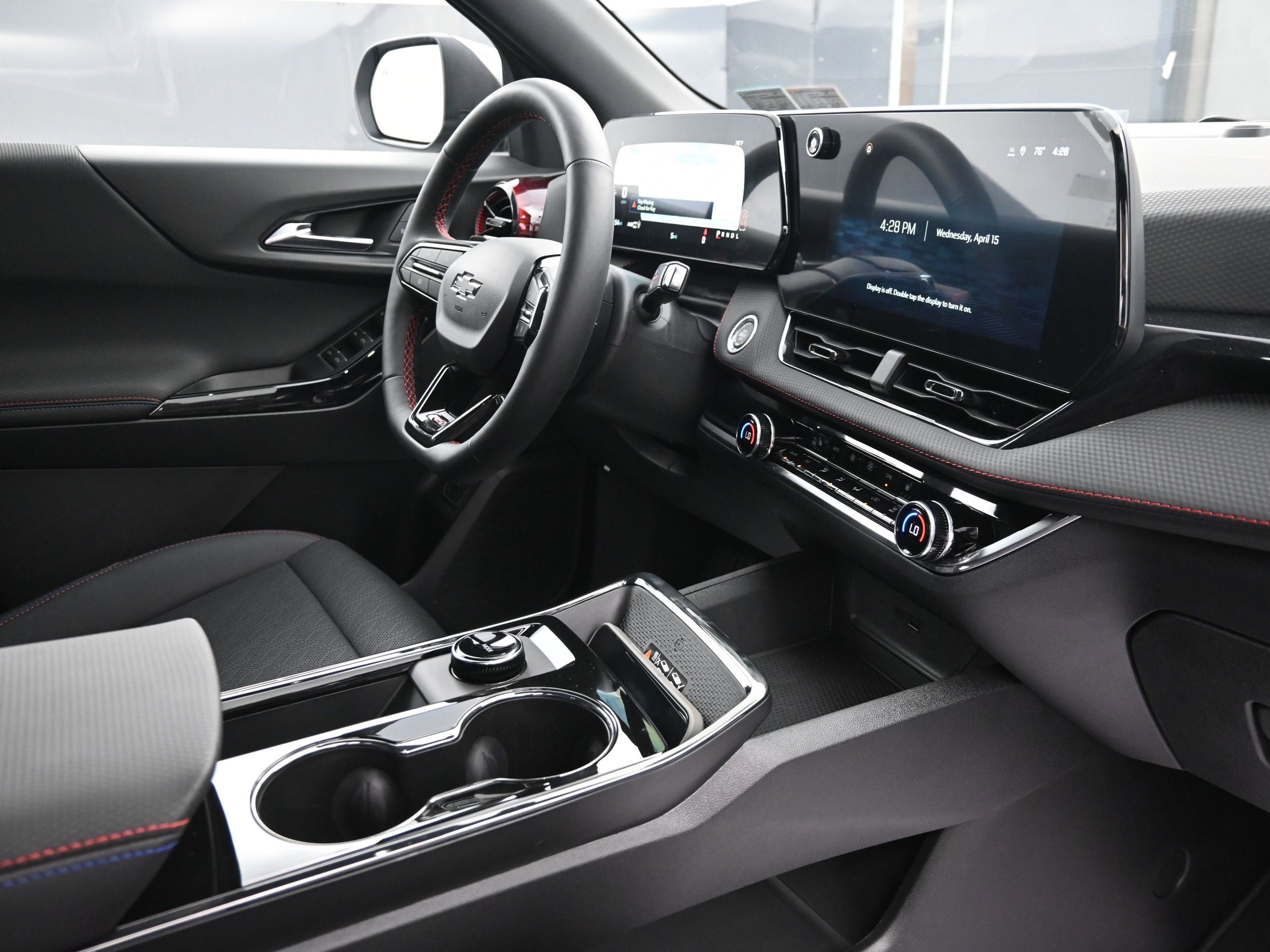 New 2026 Chevrolet Equinox RS w/ Safety and Technology Package AWD/4WD image 35