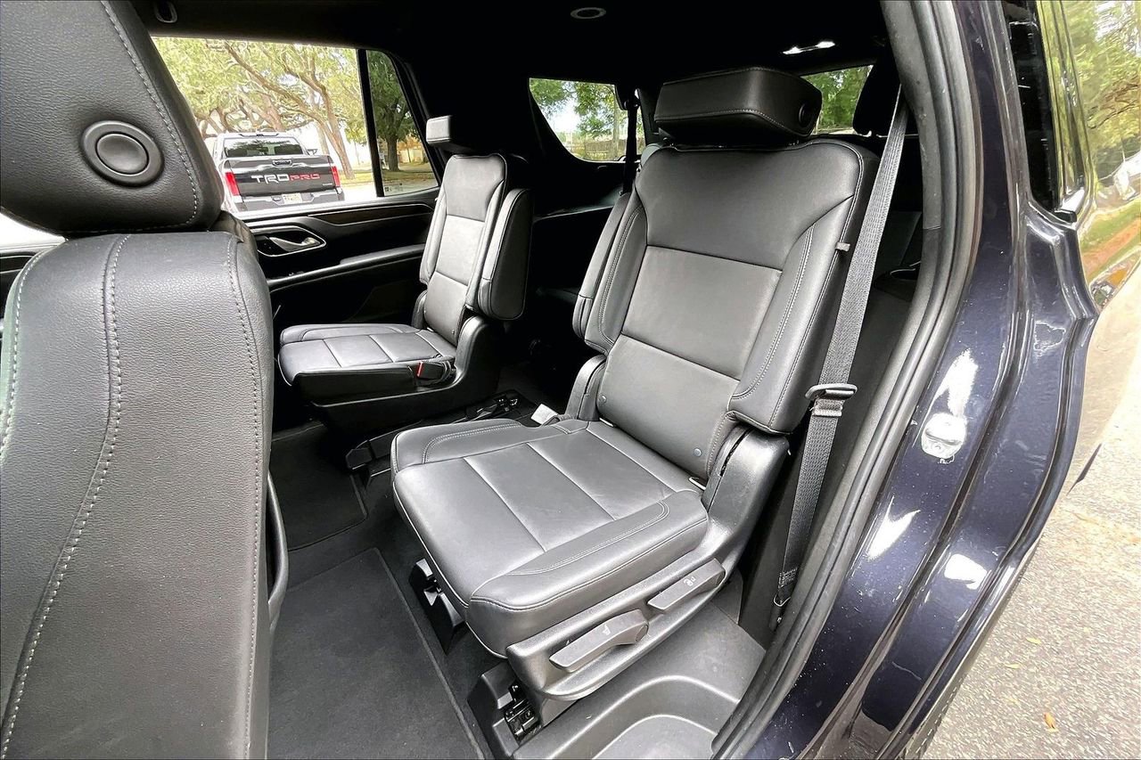 Used 2022 Chevrolet Tahoe Z71 w/ Luxury Package image 19