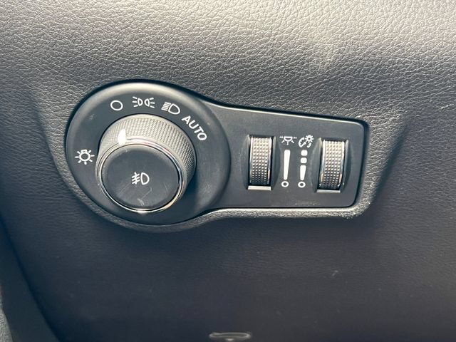 Used 2026 Jeep Compass Limited AWD/4WD image 18