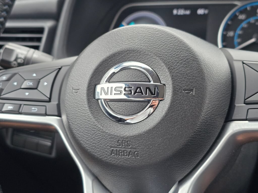 Used 2018 Nissan Leaf SV w/ Protection Package FWD image 29