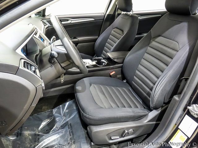 Used 2014 Ford Fusion SE image 9