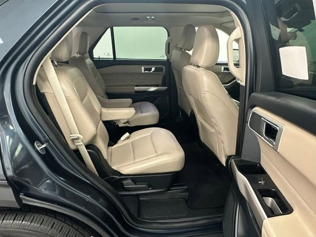Used 2023 Ford Explorer XLT w/ Equipment Group 202A AWD/4WD image 19