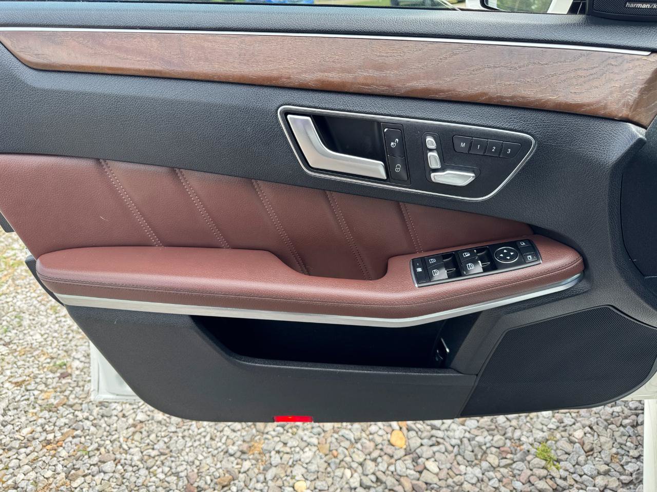 Used 2014 Mercedes-Benz E 350 Sedan image 17