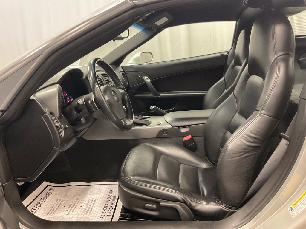 Used 2006 Chevrolet Corvette Coupe RWD image 5