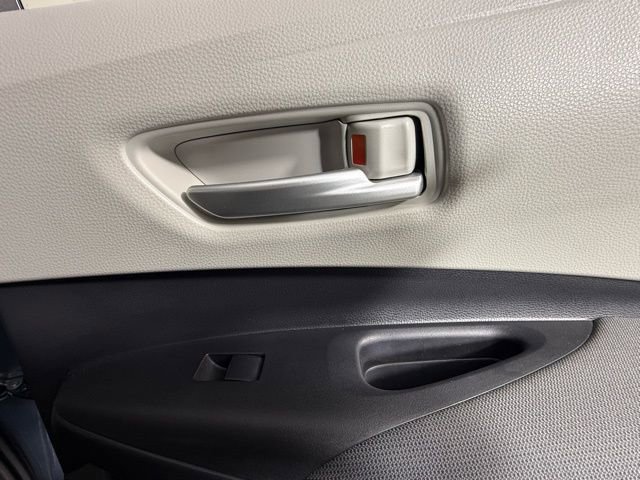 Used 2021 Toyota Corolla LE image 27
