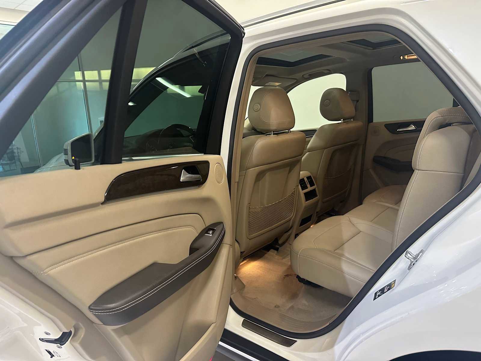 Used 2015 Mercedes-Benz ML 350 4MATIC image 26