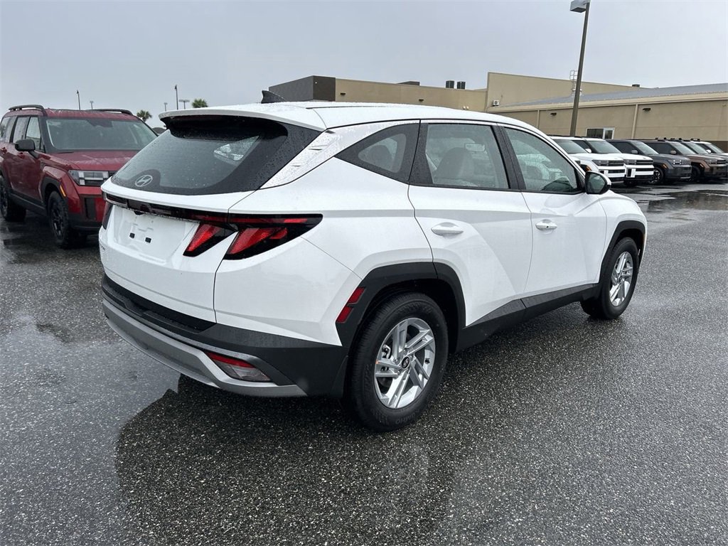 New 2026 Hyundai Tucson SE image 10