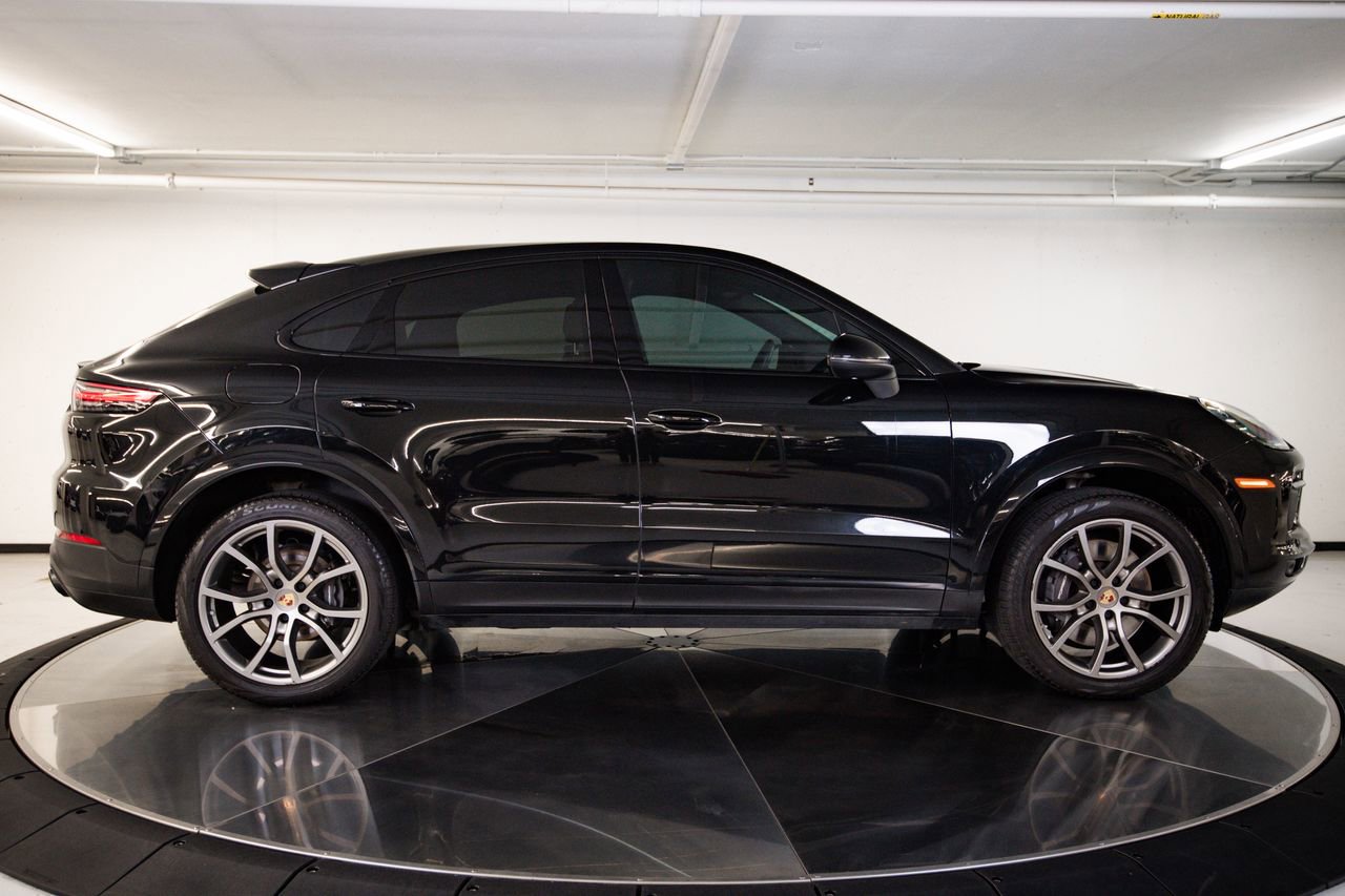 Certified 2023 Porsche Cayenne Platinum Edition AWD/4WD image 8