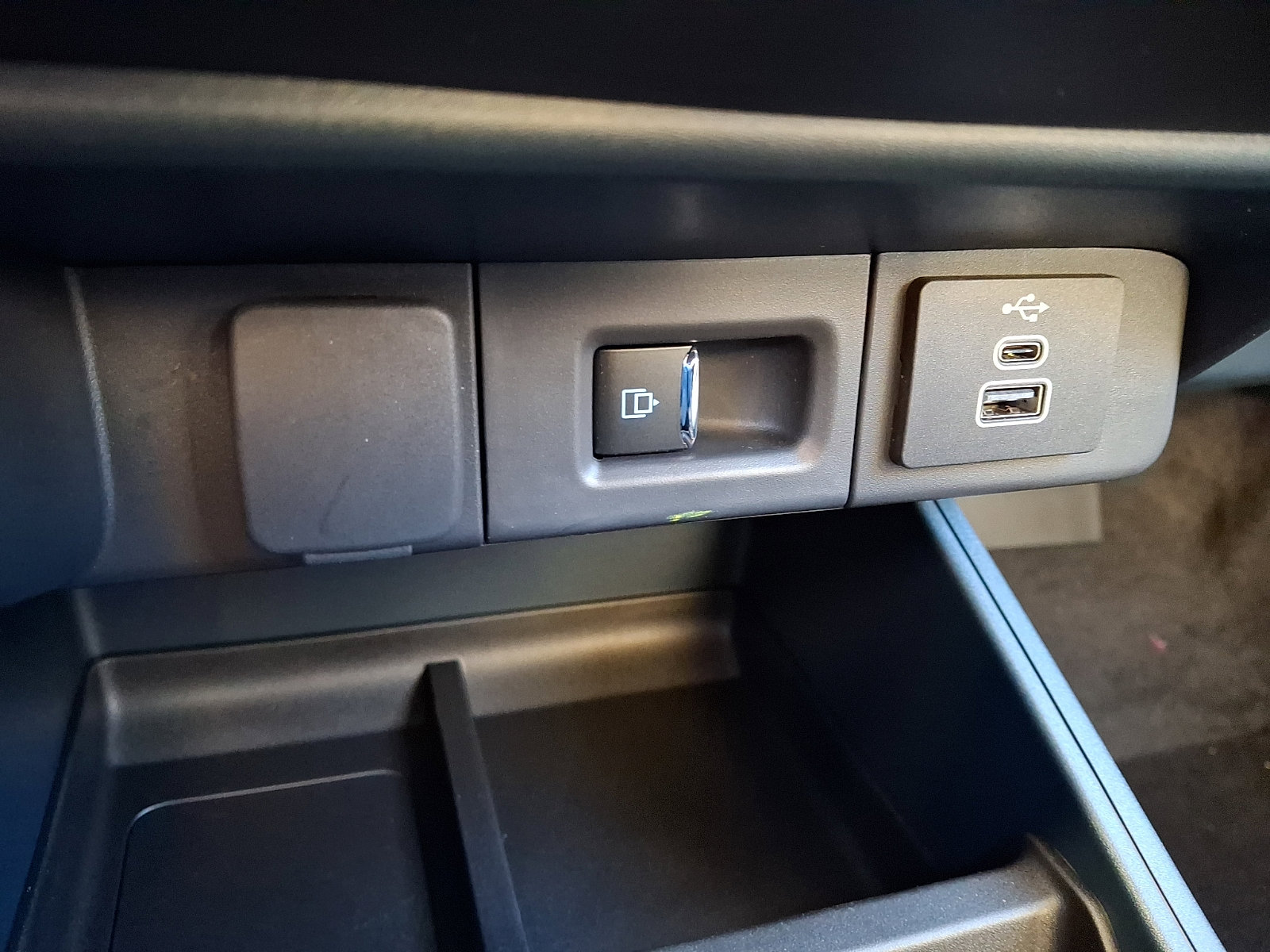 New 2026 Ford Maverick Lariat w/ 4K Tow Package image 16