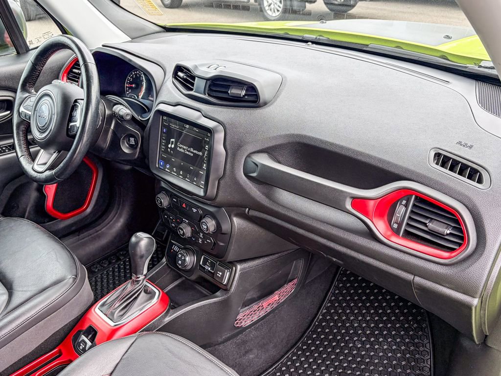 Used 2018 Jeep Renegade Trailhawk image 40