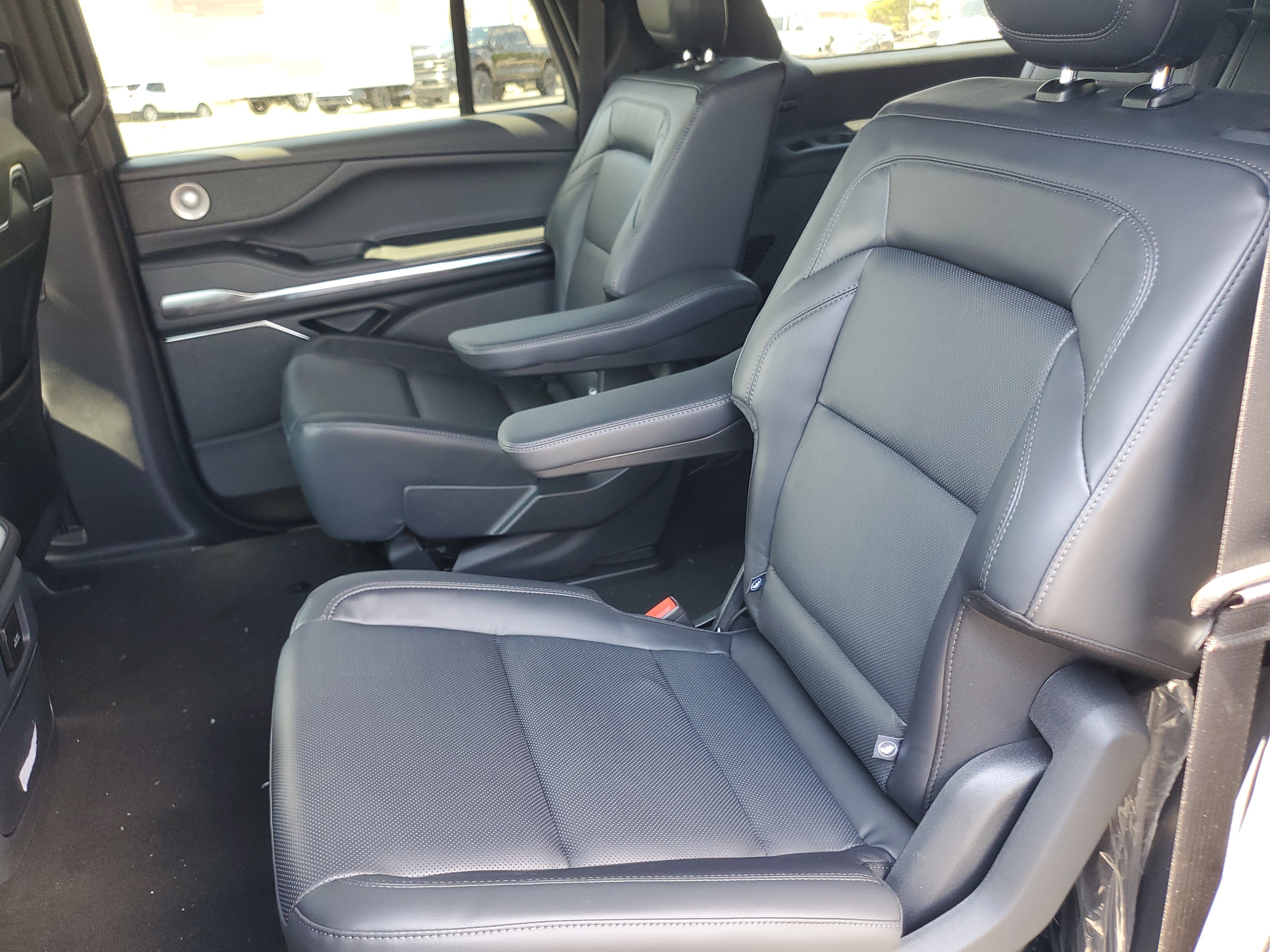 New 2026 Lincoln Navigator L Reserve AWD/4WD image 29