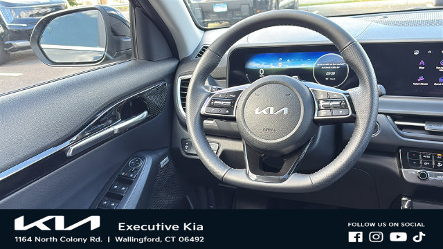 Certified 2024 Kia Seltos SX w/ SX Sunroof Package AWD/4WD image 24