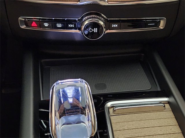 New 2026 Volvo XC60 B5 Plus w/ Protection Package Premier image 19