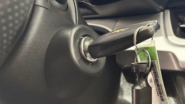 Used 2024 Chevrolet Trax RS w/ Sunroof Package FWD image 36