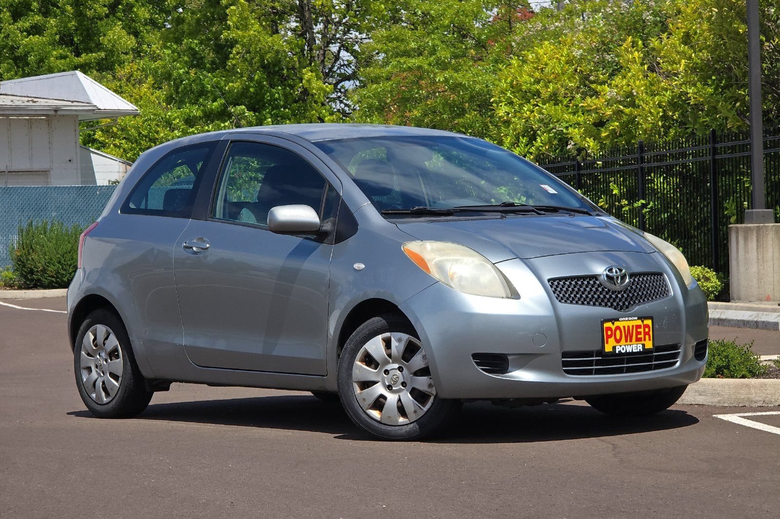Used 2007 Toyota Yaris 2-Door Hatchback FWD image 2