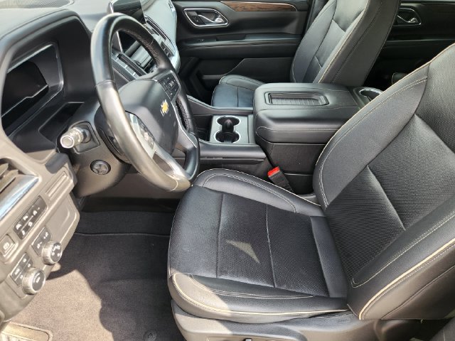 Used 2023 Chevrolet Suburban Premier AWD/4WD image 10