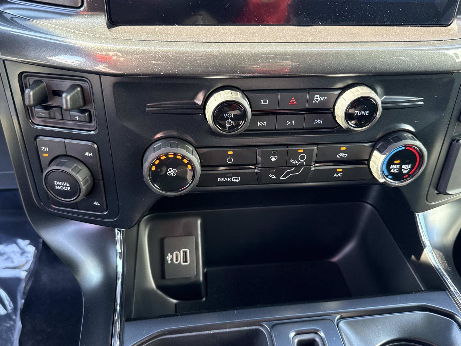 New 2026 Ford F150 STX w/ Equipment Group 200A AWD/4WD image 16