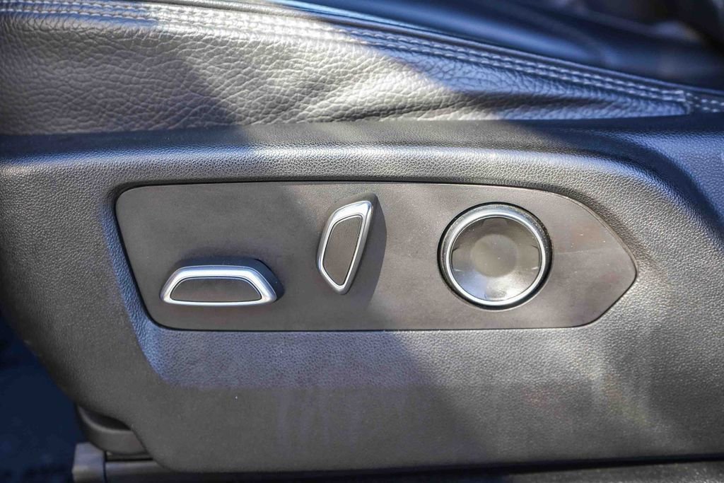 Used 2023 GMC Yukon Denali image 22