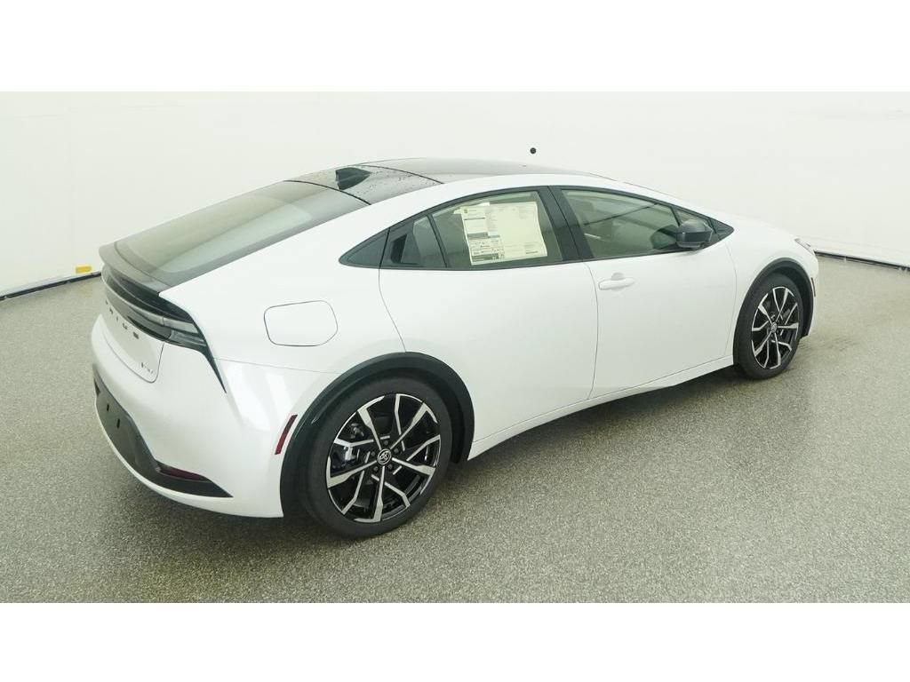 New 2026 Toyota Prius Plug-In Hybrid FWD image 9