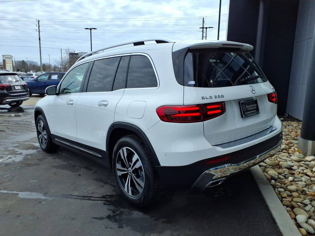New 2026 Mercedes-Benz GLB 250 4MATIC image 4