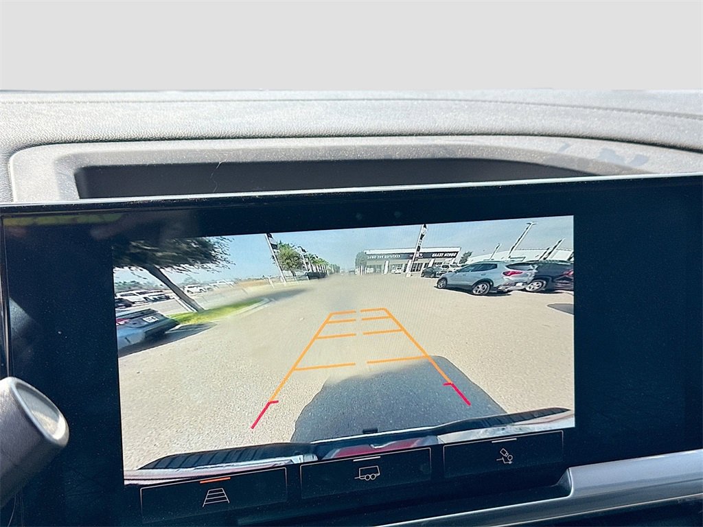 Used 2025 GMC Sierra 2500 SLE w/ SLE Value Package; image 15