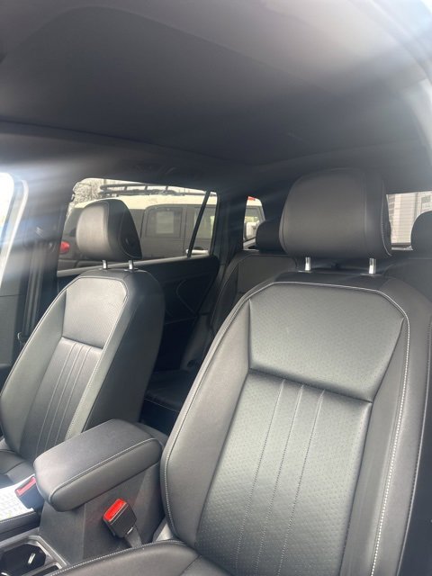 Used 2022 Volkswagen Tiguan SE R-Line image 21