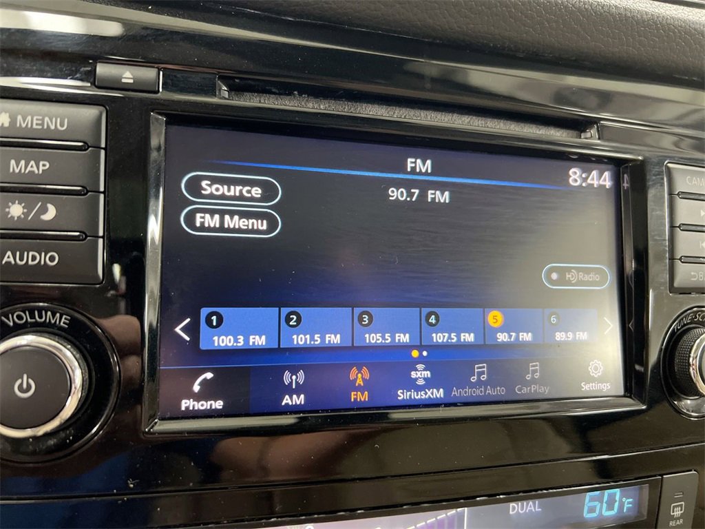 Used 2019 Nissan Rogue SL w/ Premium Package image 13