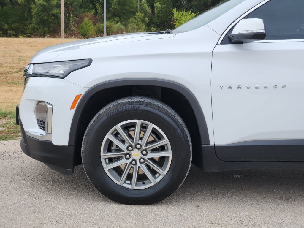 Used 2023 Chevrolet Traverse LT FWD image 8
