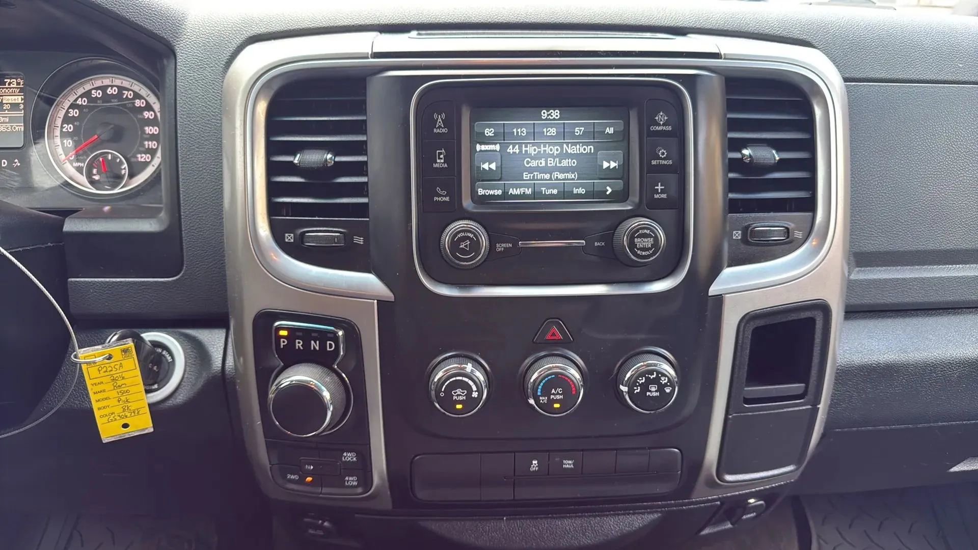 Used 2016 RAM 1500 Classic SLT AWD/4WD image 17