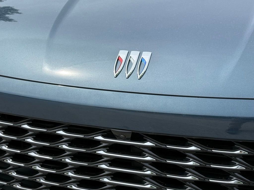 New 2026 Buick Enclave Avenir image 7