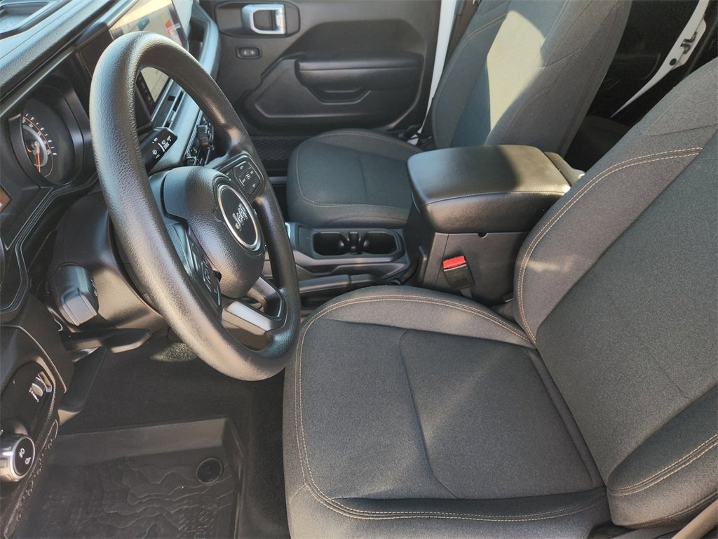 Used 2024 Jeep Gladiator Sport image 15