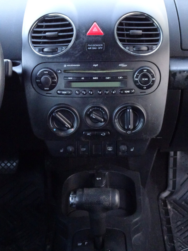 Used 2006 Volkswagen Beetle Convertible w/ Package 2 image 13