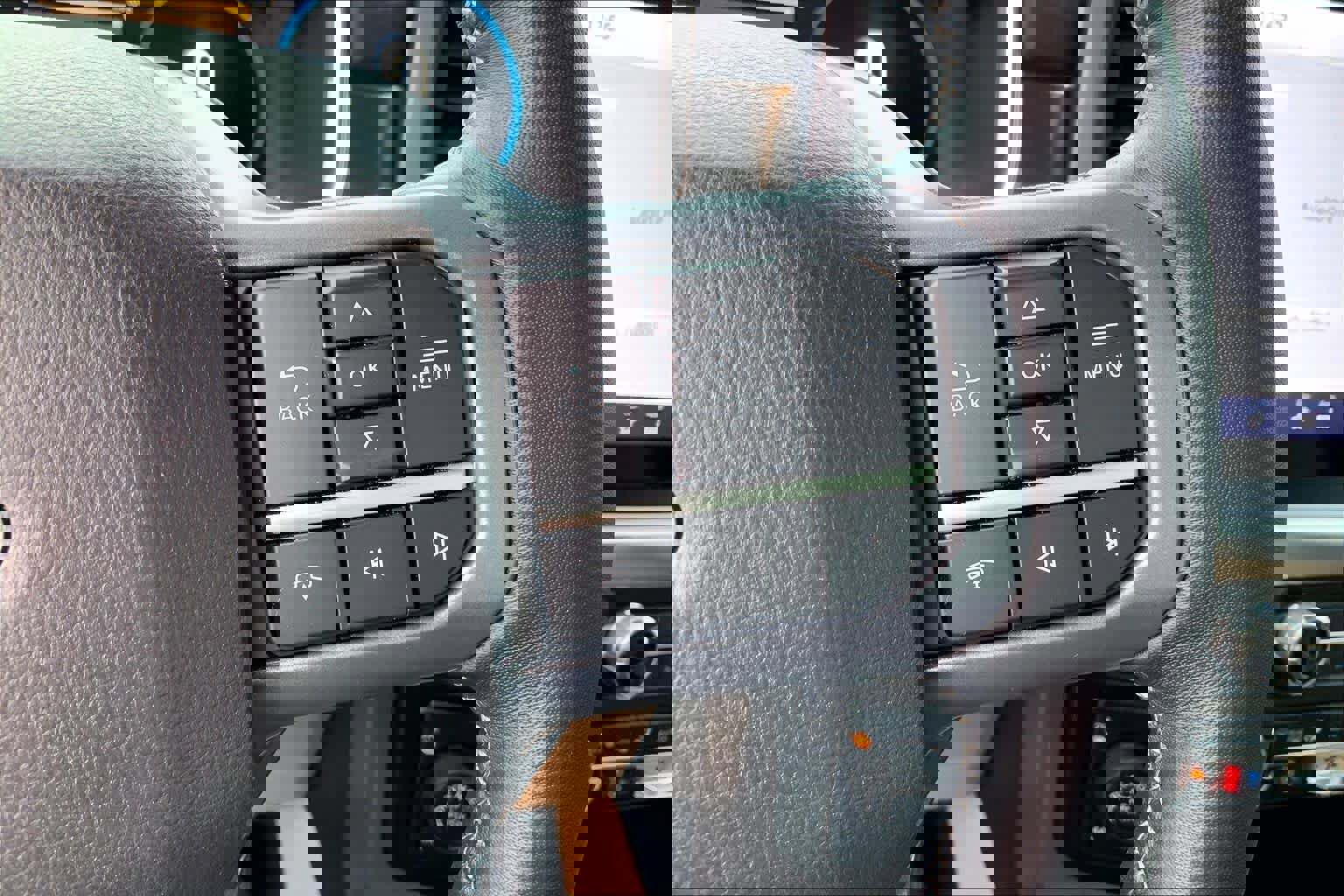 Used 2023 Ford F150 Lariat w/ Trailer Tow Package image 23